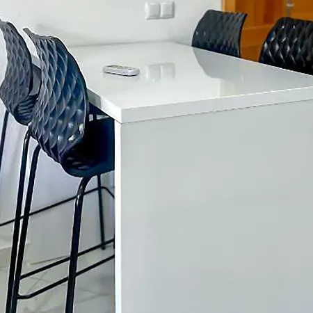 1 Bedroom Lovely In * Vir