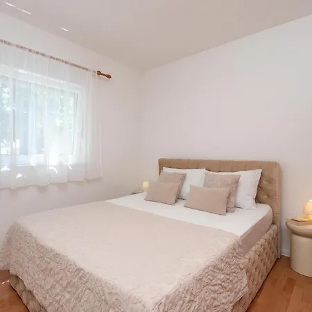 Apartman Amazing In With Wifi Vir
