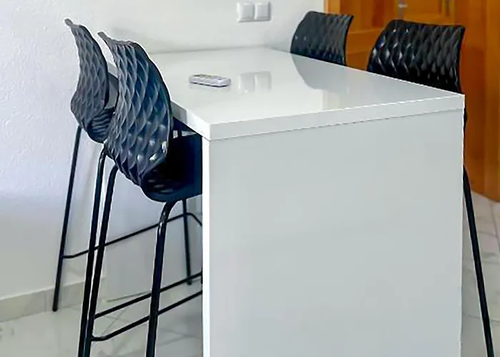 1 Bedroom Lovely In * Vir