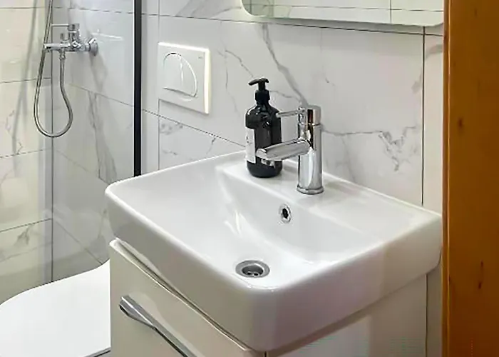 Apartman 1 Bedroom Lovely In *