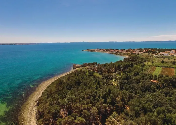 1 Bedroom Lovely In *