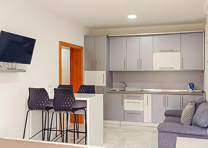 1 Bedroom Lovely In Апартаменты