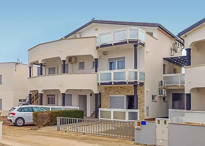 1 Bedroom Lovely In *