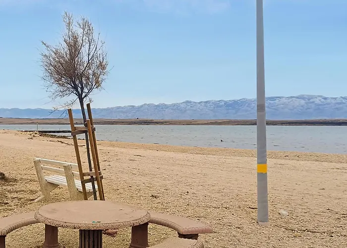 1 Bedroom Lovely In Апартаменты